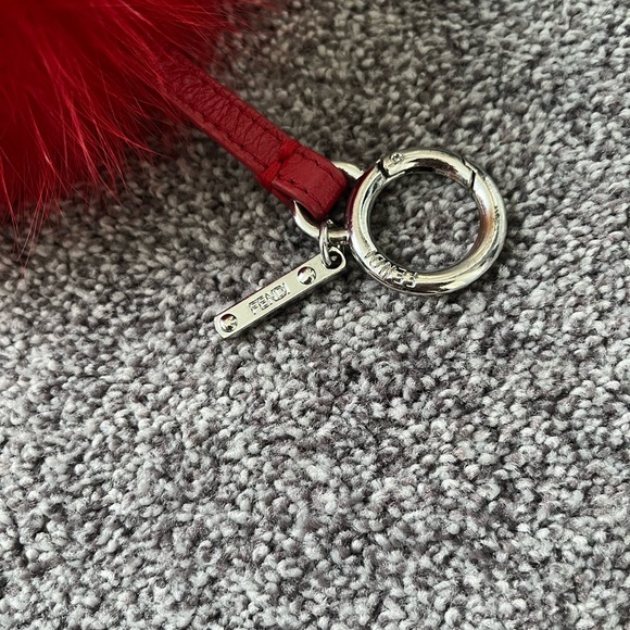 Fendi “L” bag charm keychain - Picture 7 of 8